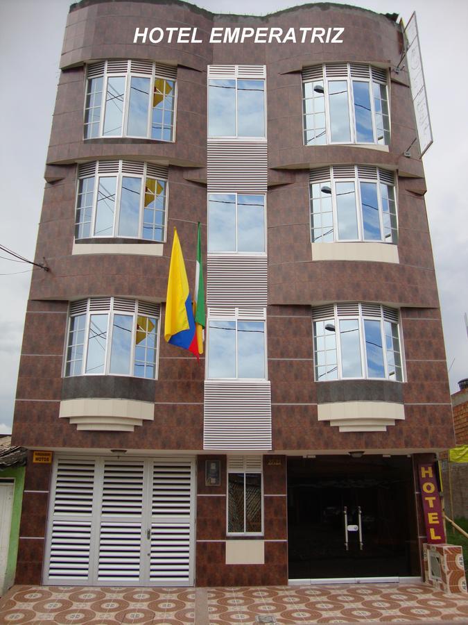 Hotel Emperatriz Armenia  Buitenkant foto